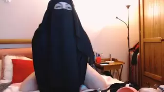 Arab Milf Wearing Hijab Fucks Dildo
