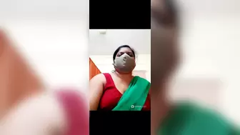 Desi Indian aunty nude online camera show