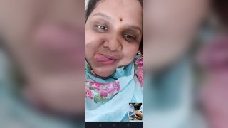 Desi Indian bhabhi Sex chat with his bf