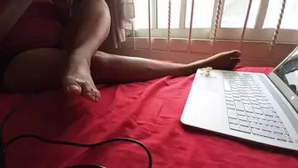 feet bizarre. My ex-wife paints her toenails