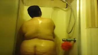 big bodied woman solo shower online cam